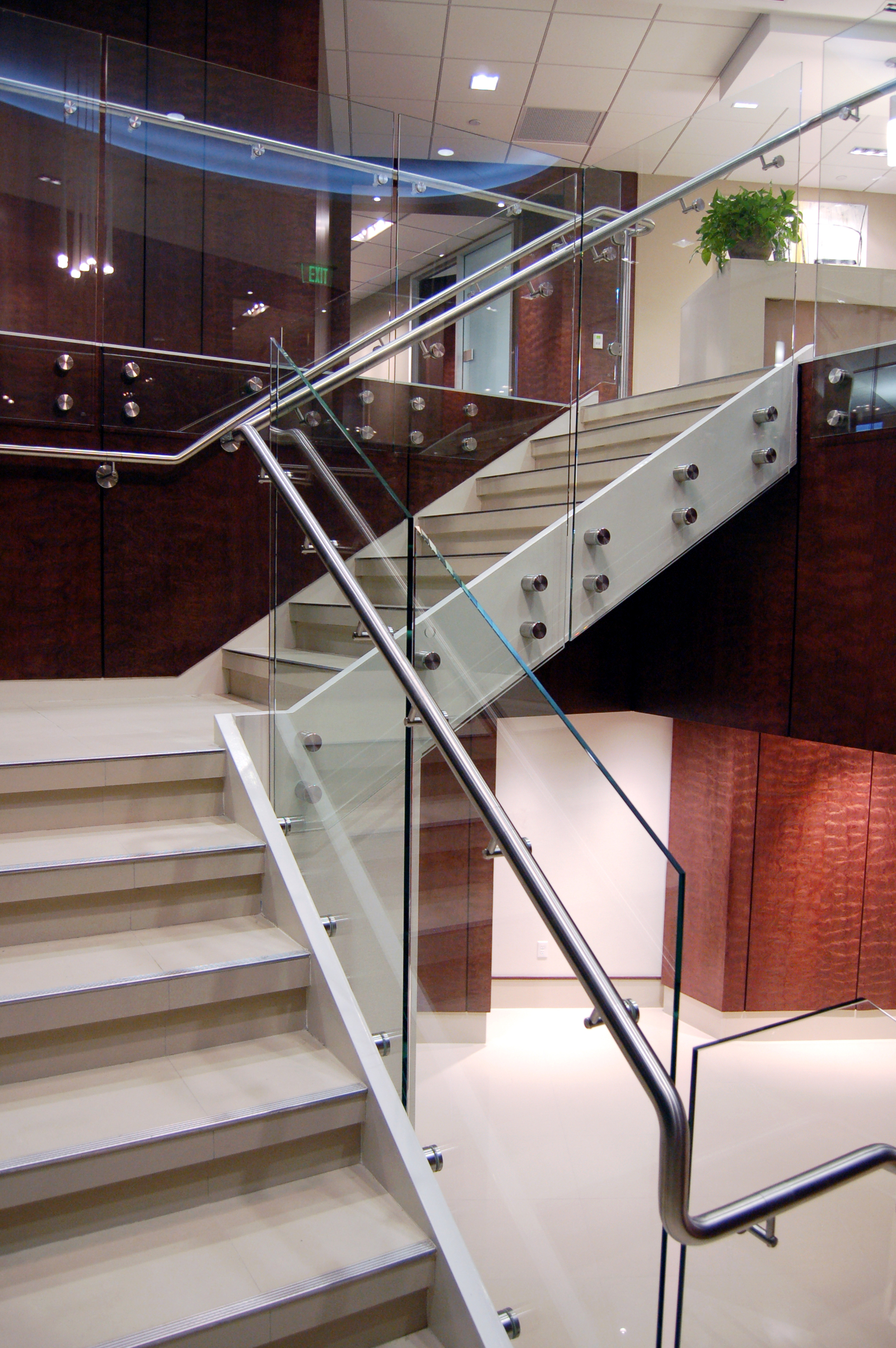 Barnes & Thornburg LLP