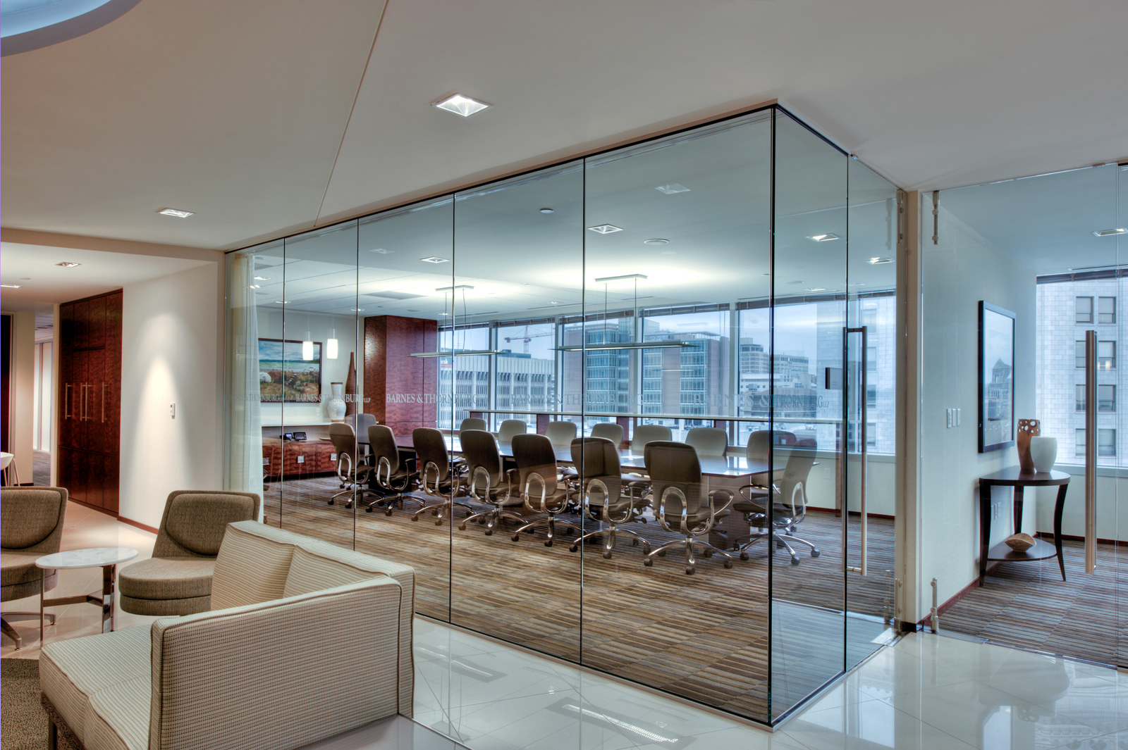 Barnes & Thornburg LLP