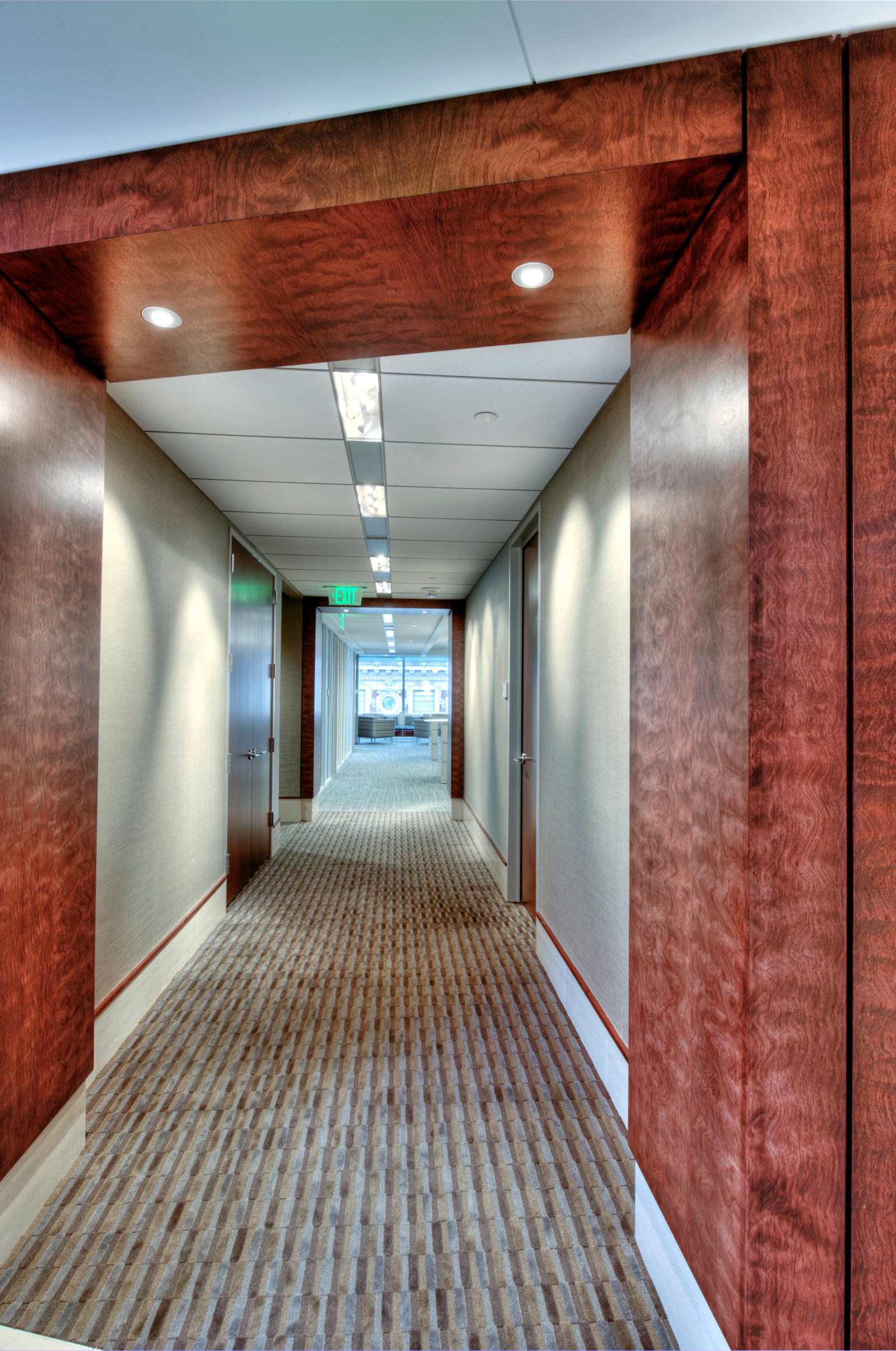 Barnes & Thornburg LLP