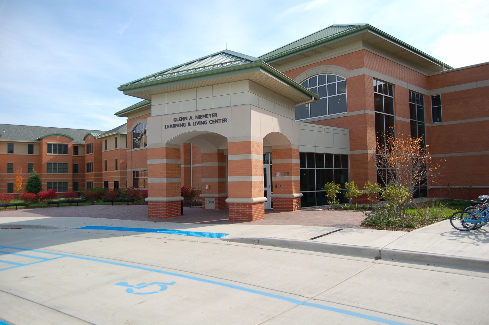 GVSU Niemeyer Living Center & Honors College