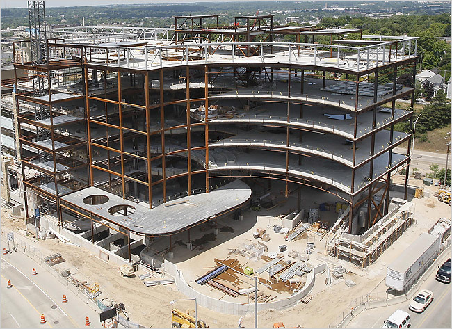 Spectrum Health: Lemmen-Holton Cancer Pavilion