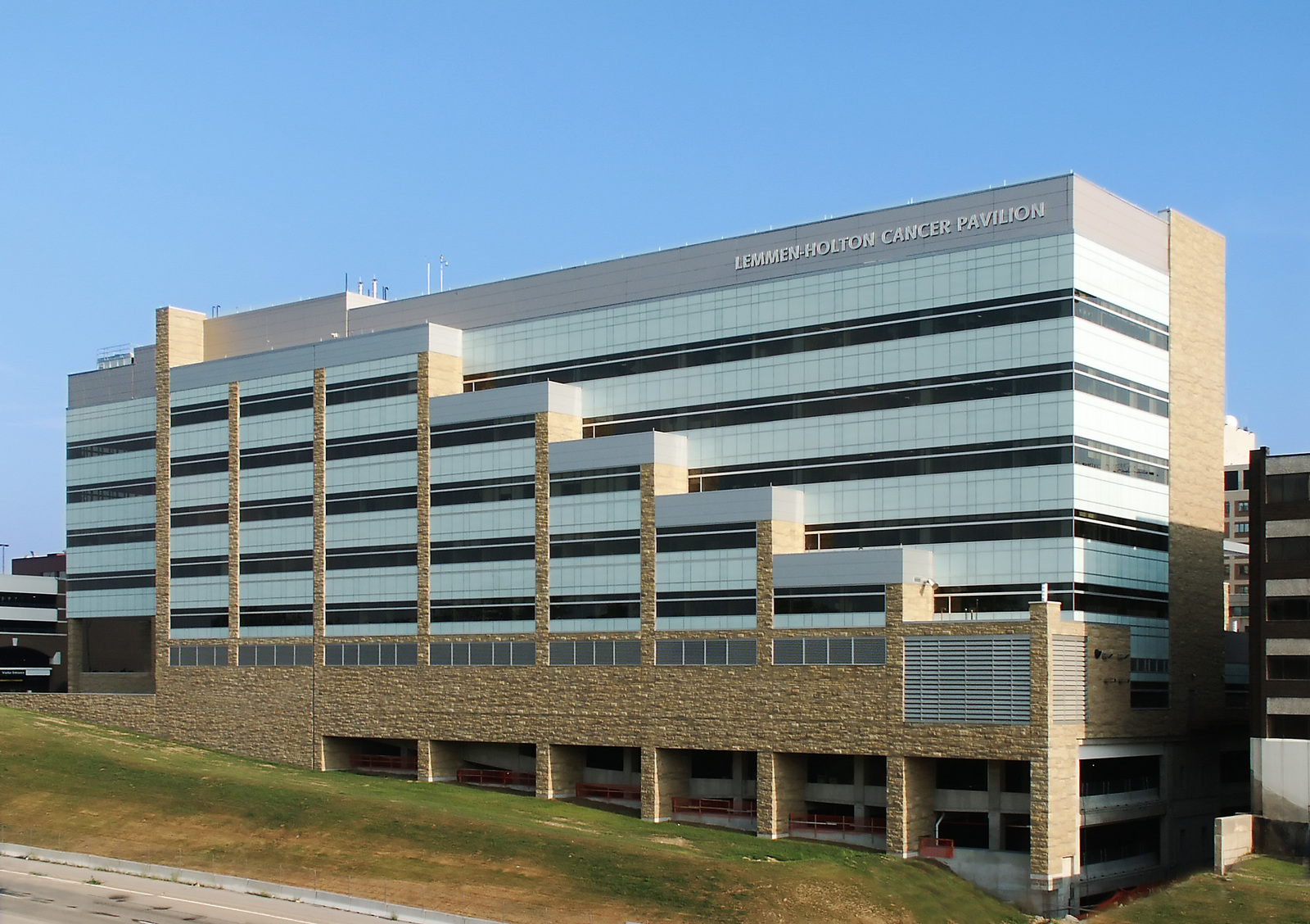 Spectrum Health: Lemmen-Holton Cancer Pavilion