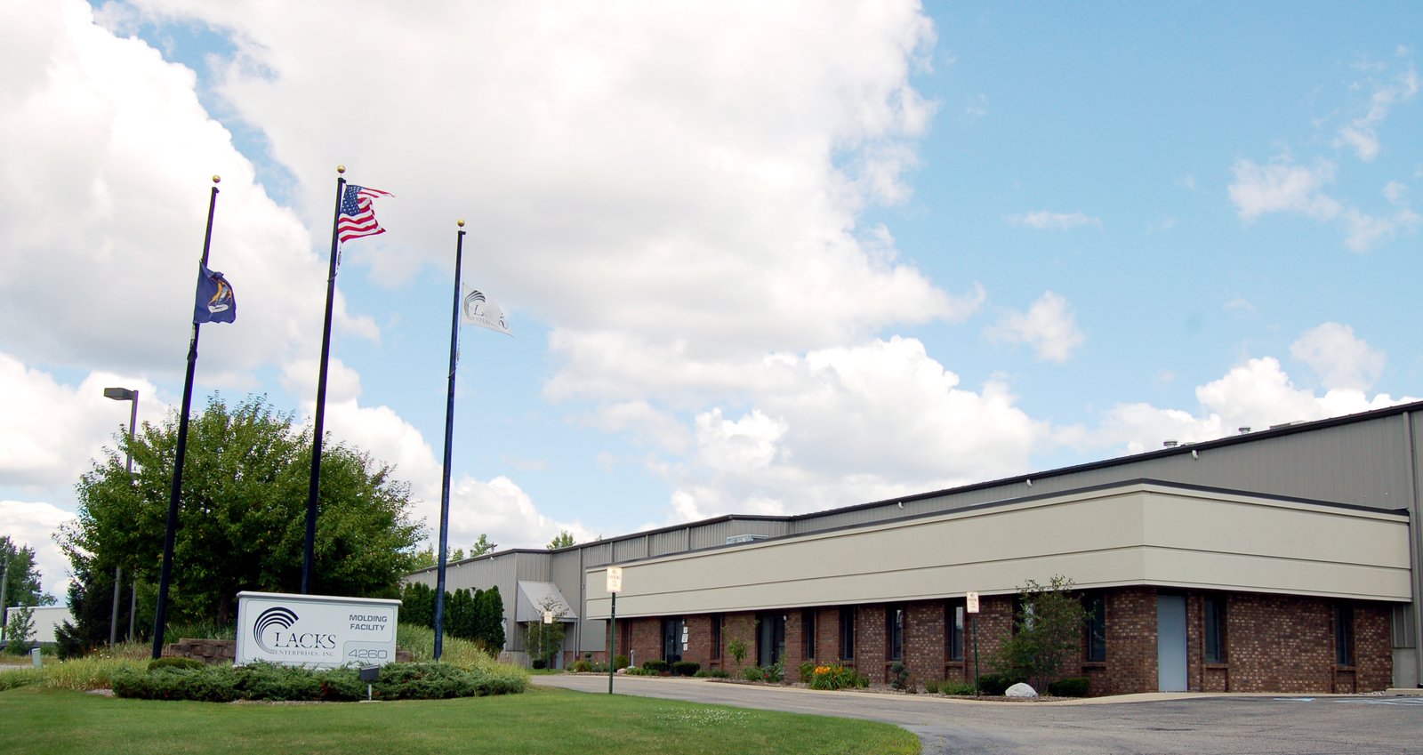 LACKS Molding-Airwest