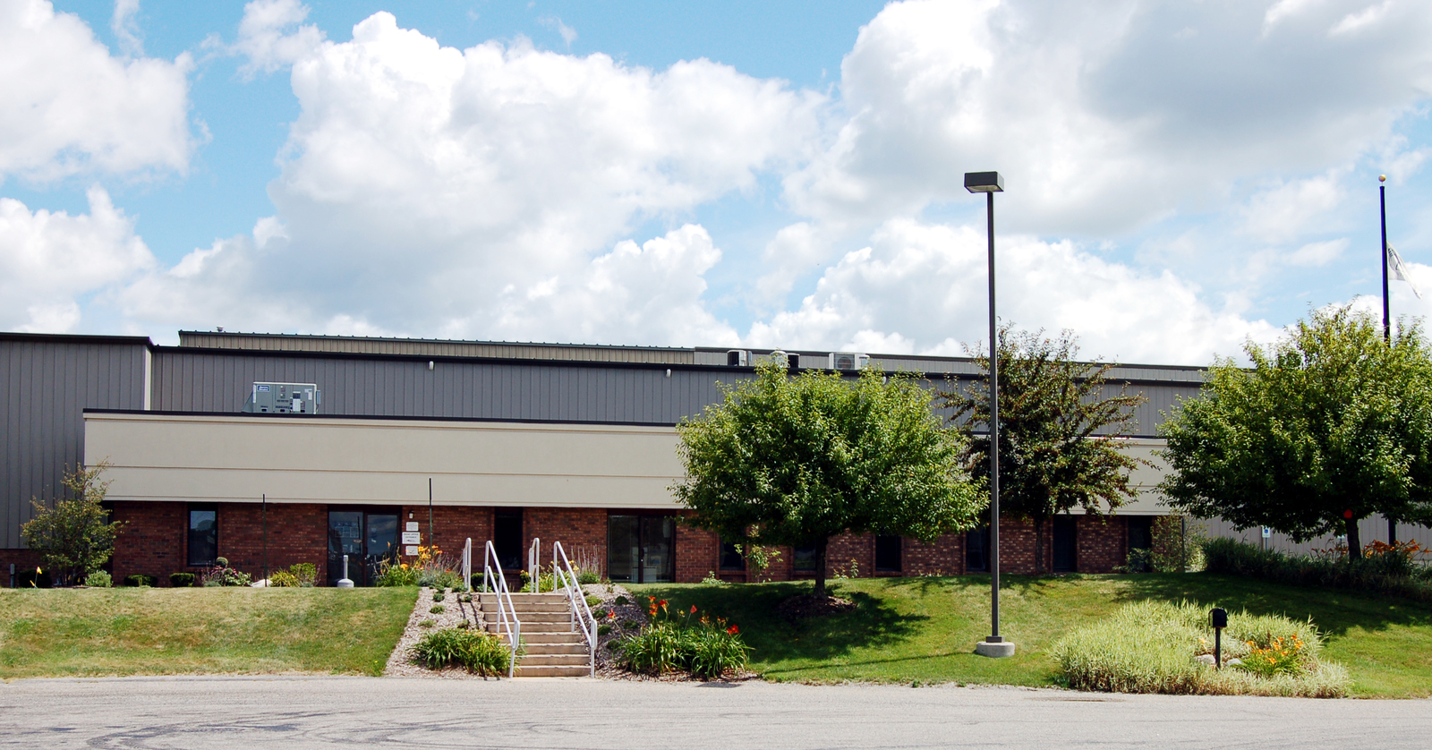 LACKS Molding-Airwest