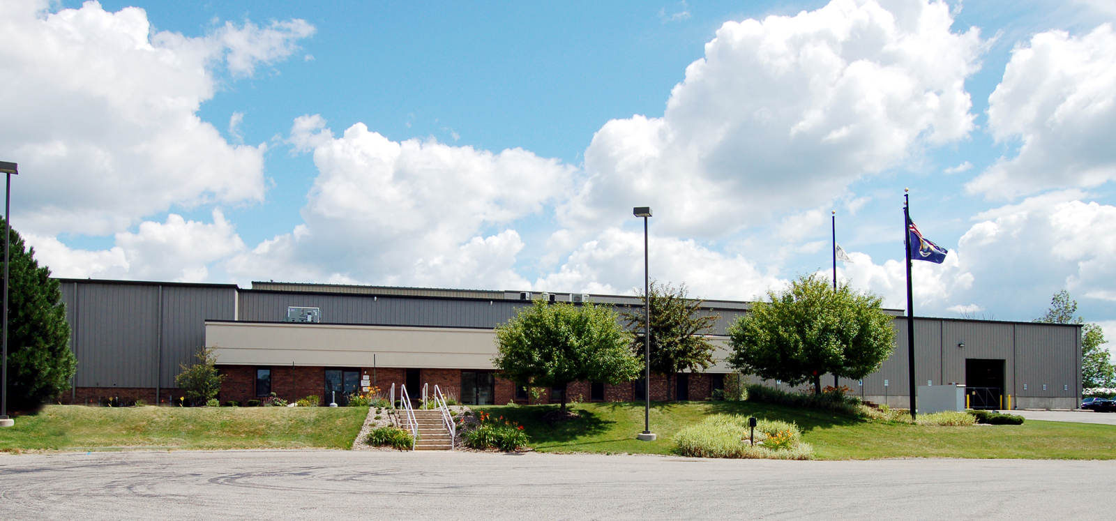 LACKS Molding-Airwest